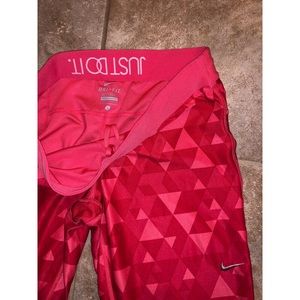 Nike Pants - Nike athletic workout leggings Nike Pants - Nike athletic workout leggings